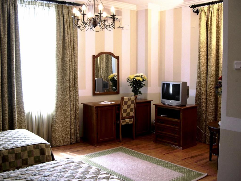 Hotel Piccolo Mondo Bucureşti Cameră foto